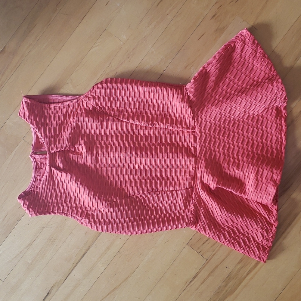 Suzy Shier Peplum Sleeveless - XS